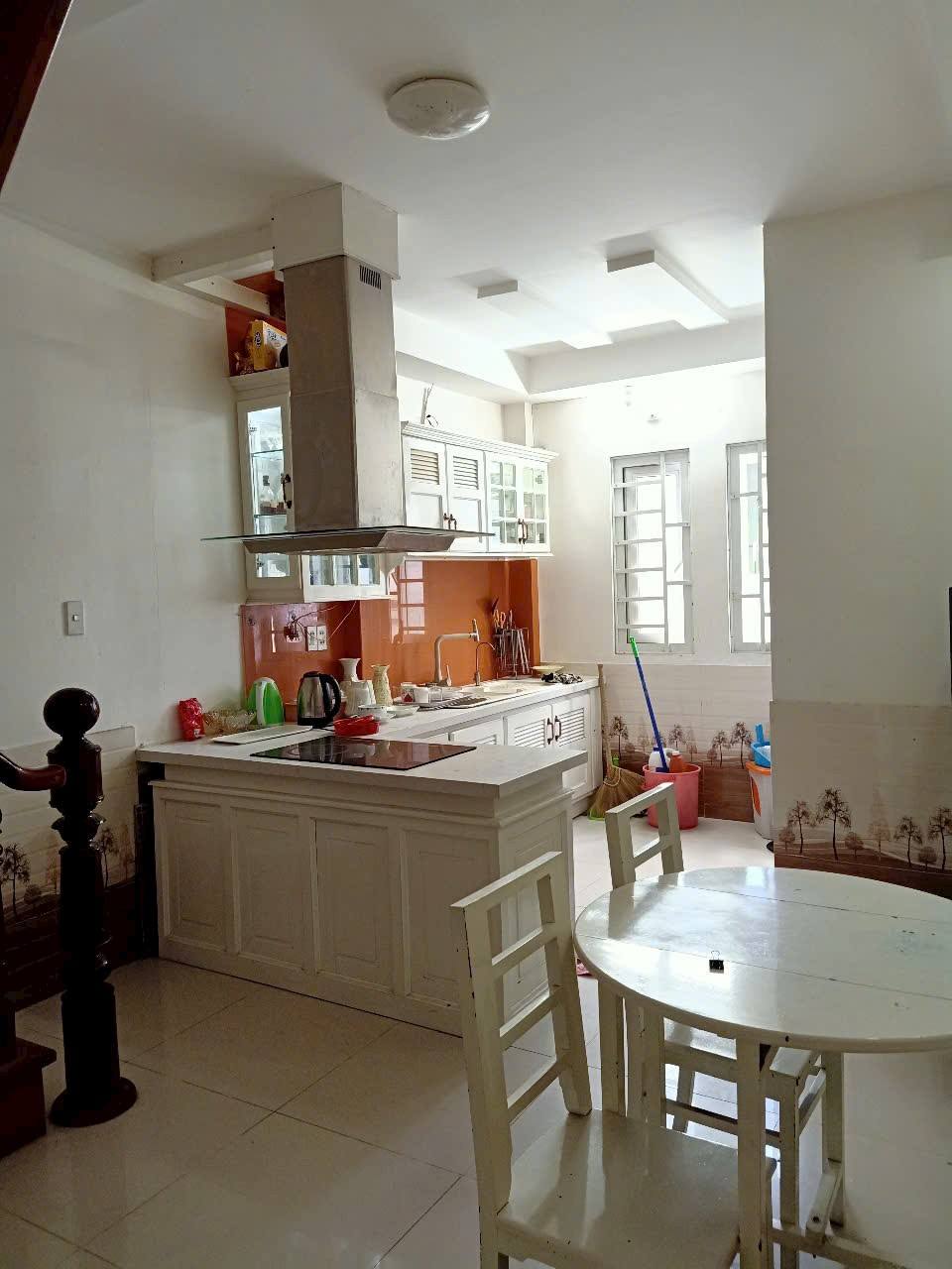 Cần Bán gấp Nhà mặt tiền kinh doanh đường chính Yersin, Đà Lạt giá chỉ 7.5 tỷ - Ảnh 2